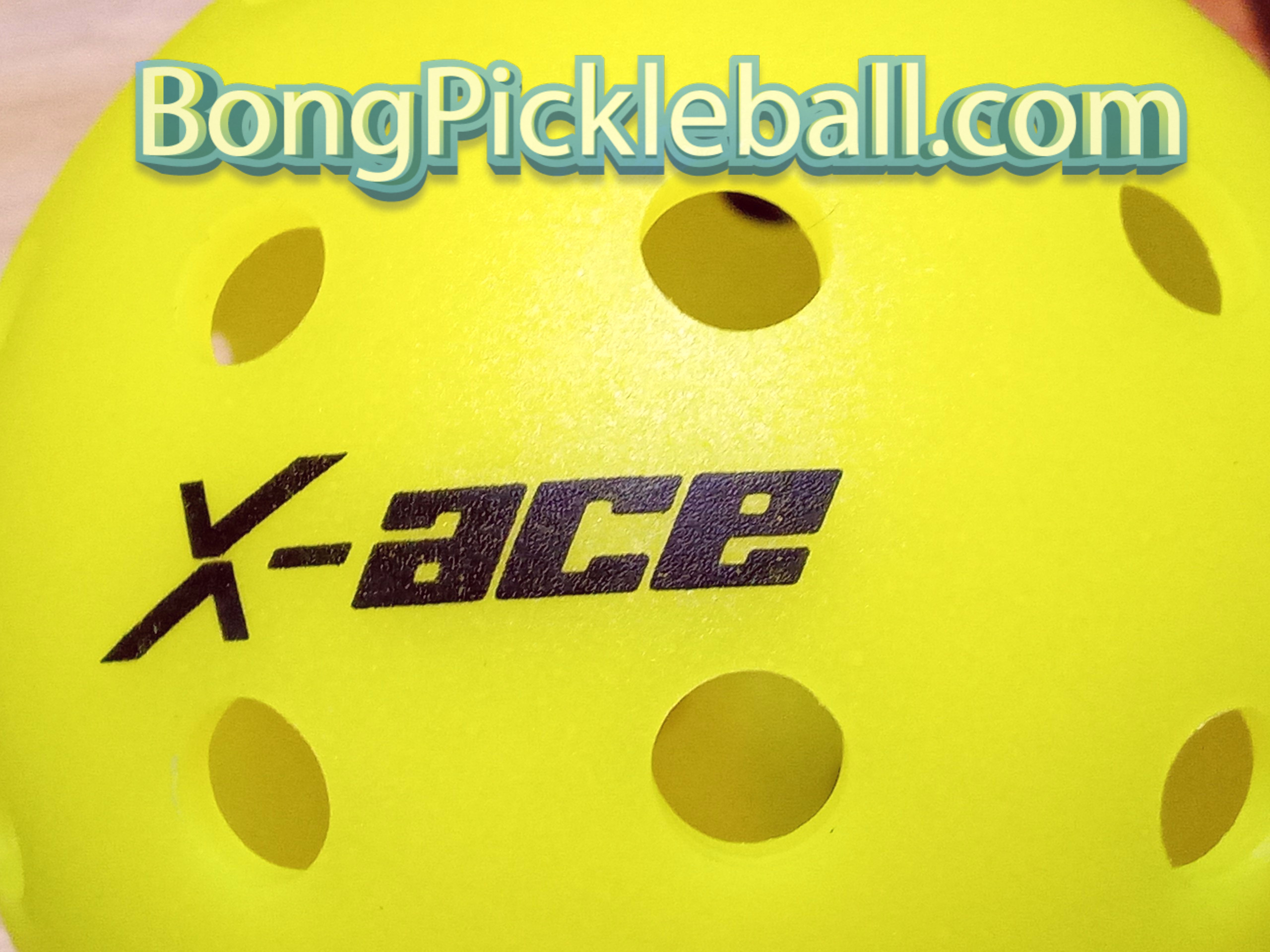 bóng pickleball x-ace 40 lỗ vàng - cận cảnh